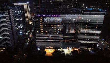 樓體泛光照明設計如何兼顧多重照明需求？